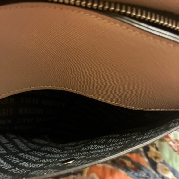 STEVE MADDEN CROSSBODY BAG - Picture 7 of 10